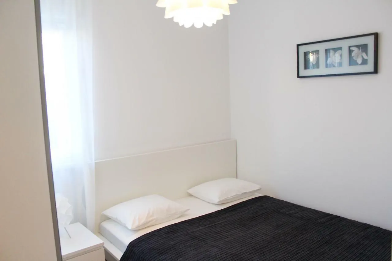 Luxury Apartment With Private Pool Trogir 0*,