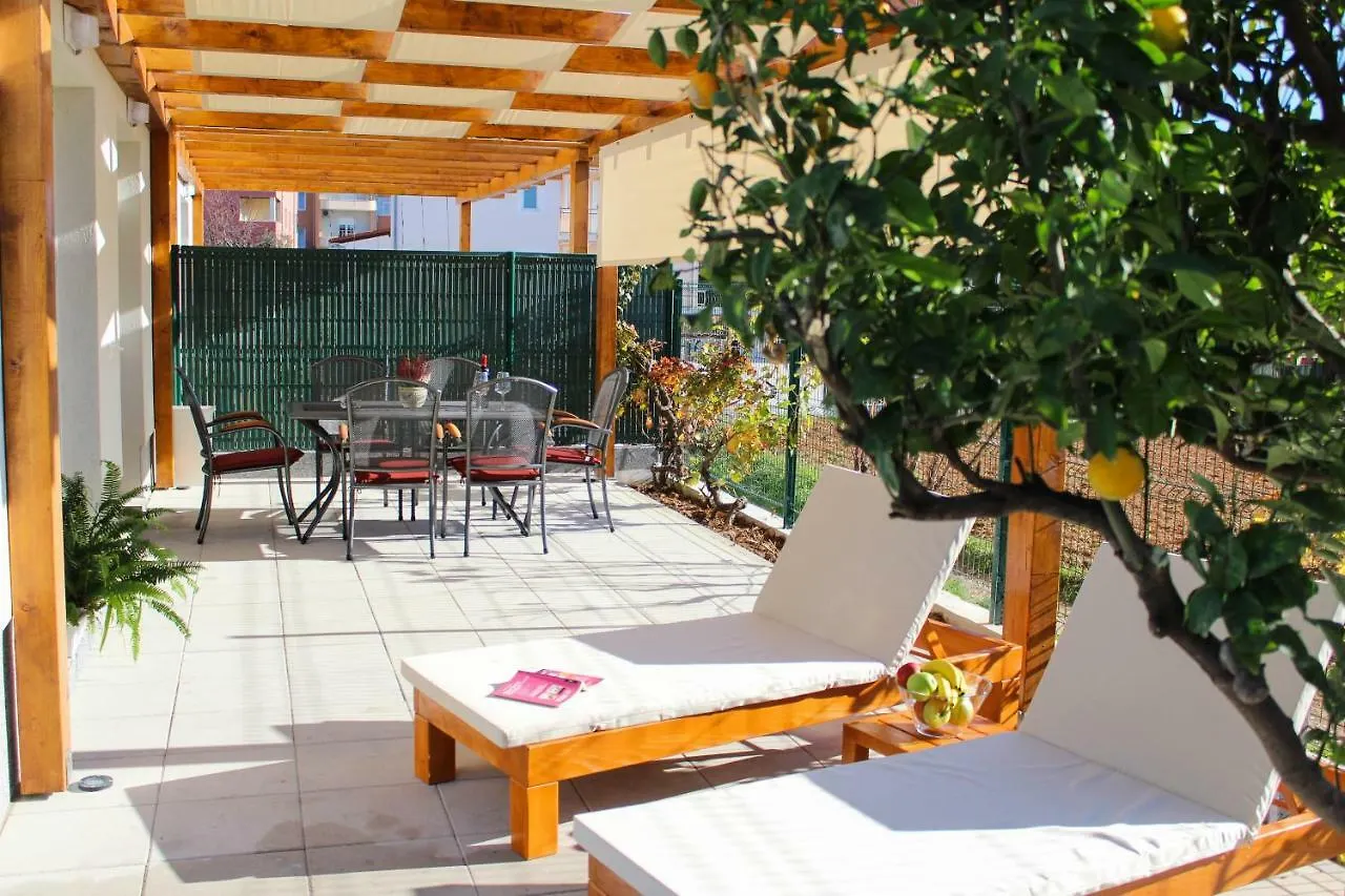 Luxury Apartment With Private Pool Trogir
